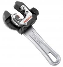 RIDGID Tool Company 32573 - 118 2-In-1 Close Quarters Quick-Feed Cutter with Ratchet Handle